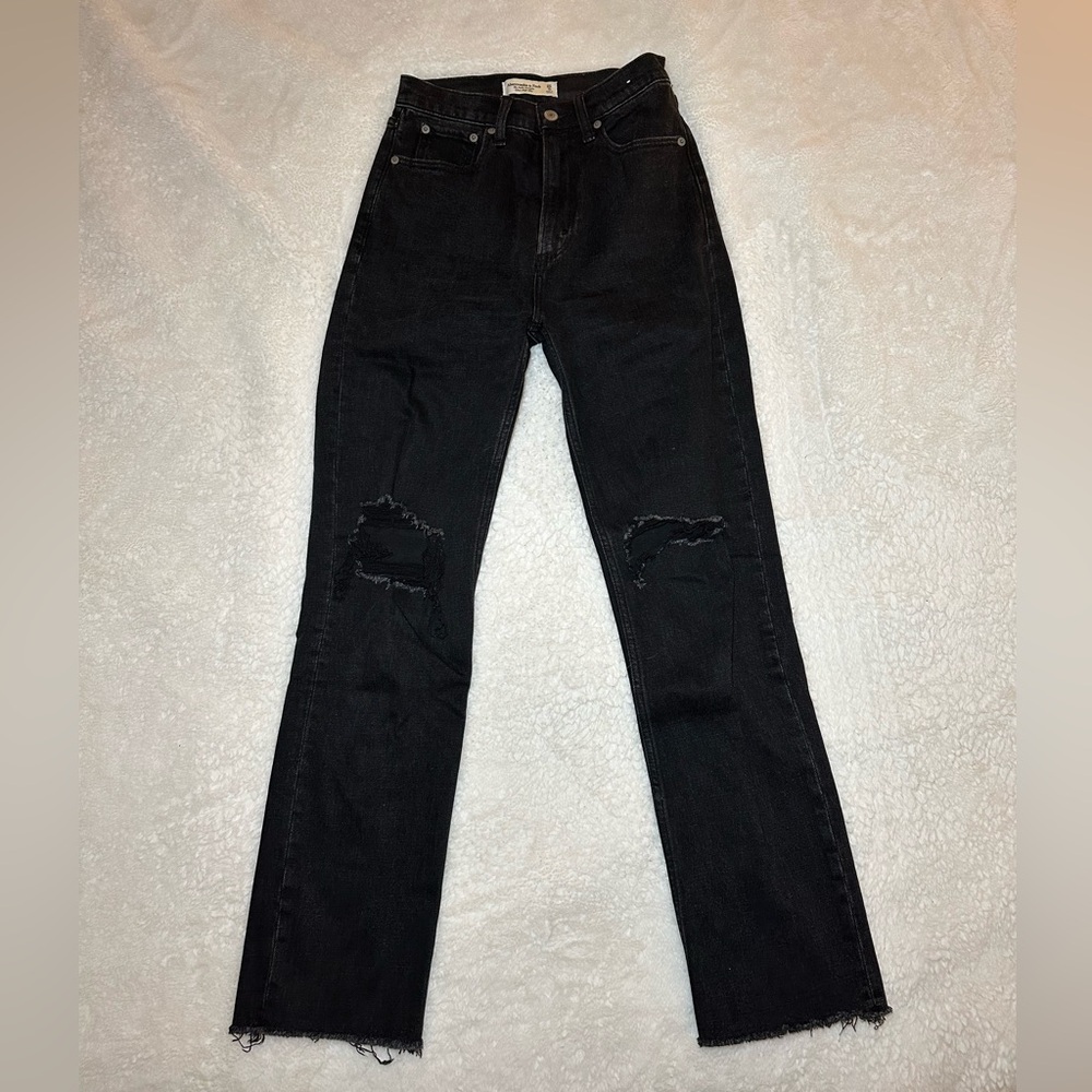 Abercrombie Jeans- Ultra High Rise Ankle Straight. Ripped. Raw Hem. Size 25L
